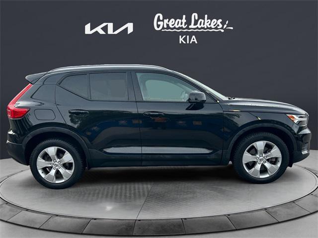 used 2019 Volvo XC40 car, priced at $19,750