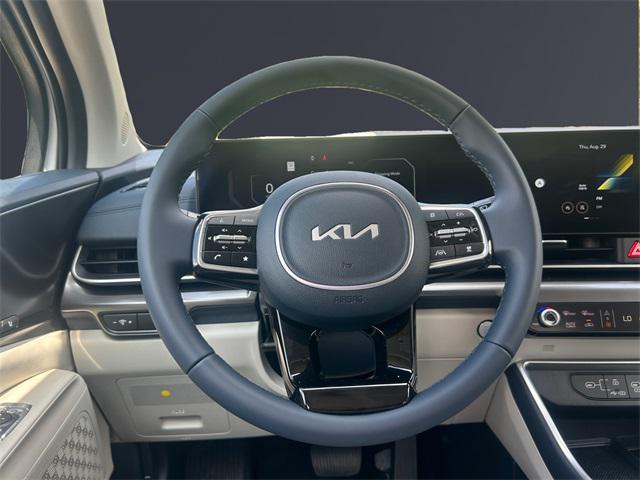 new 2025 Kia Carnival car, priced at $51,655