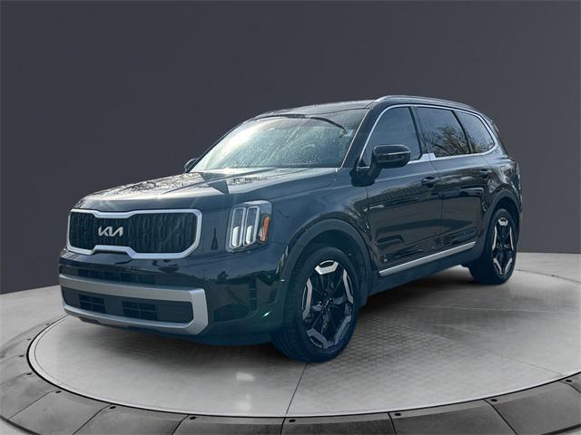 used 2023 Kia Telluride car, priced at $38,400