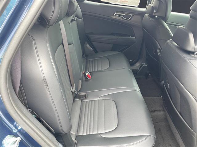 new 2025 Kia Sportage Hybrid car, priced at $40,155