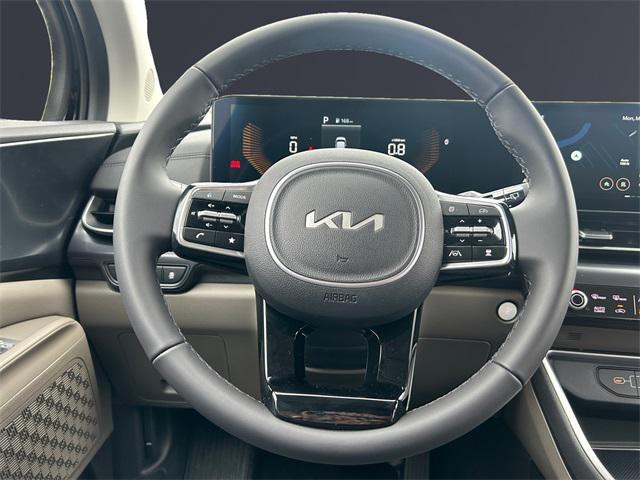 new 2025 Kia Carnival car, priced at $41,025