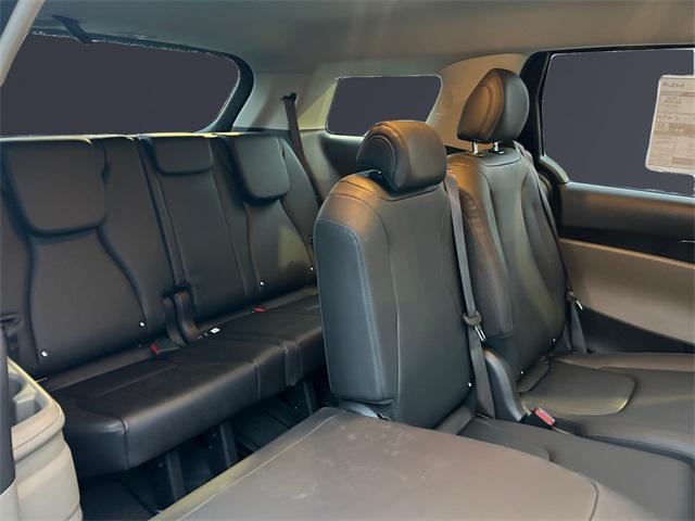 new 2025 Kia Carnival car, priced at $40,160