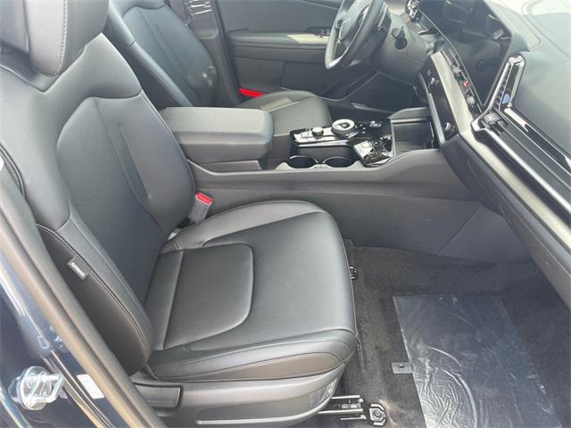 new 2025 Kia Sportage Hybrid car, priced at $35,935