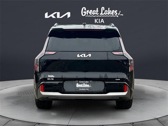 new 2025 Kia EV9 car, priced at $76,440