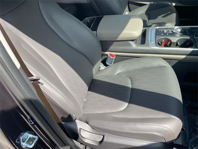 new 2025 Kia Carnival Hybrid car, priced at $42,500