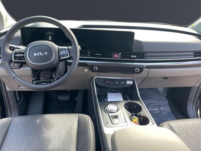new 2025 Kia Carnival Hybrid car, priced at $42,500