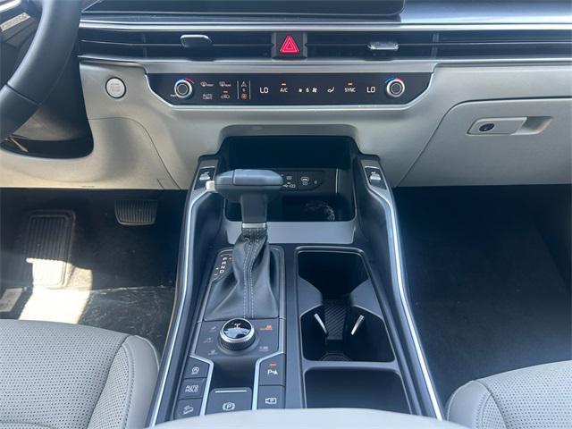 new 2025 Kia Sorento car, priced at $38,530