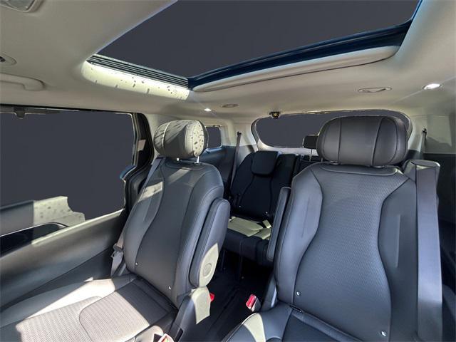 new 2025 Kia Carnival car, priced at $52,755