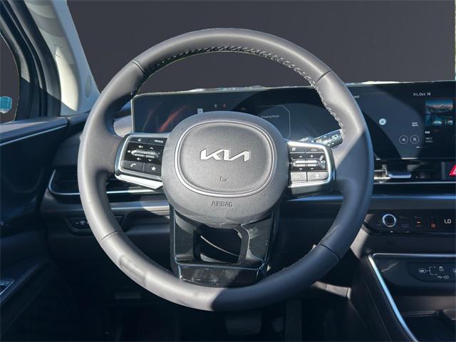 new 2025 Kia Carnival car, priced at $51,480