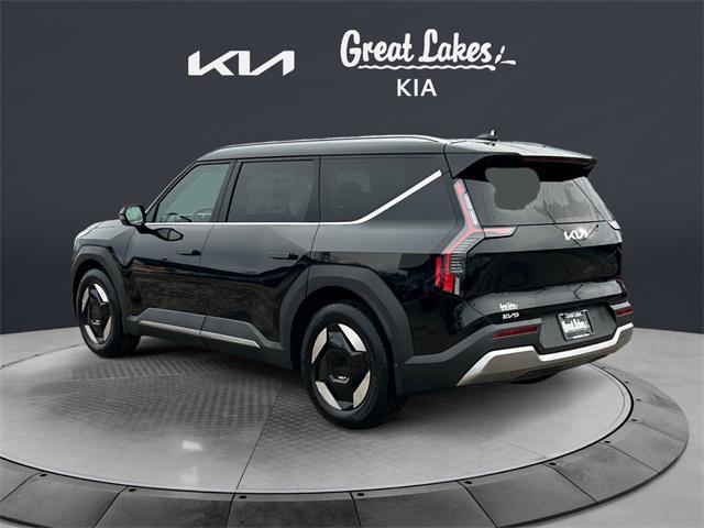 new 2025 Kia EV9 car, priced at $66,440