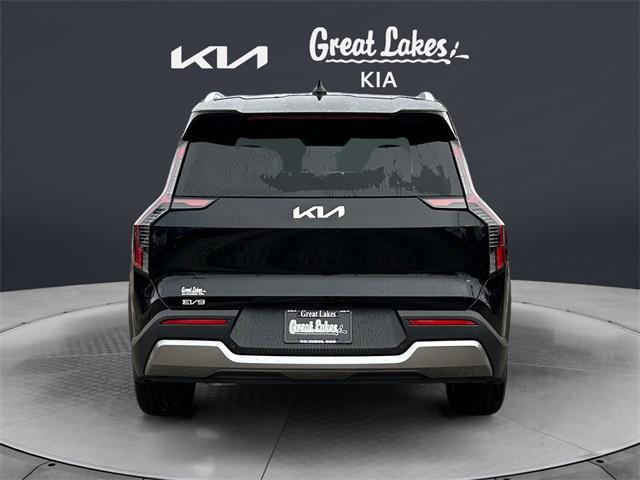 new 2025 Kia EV9 car, priced at $66,440