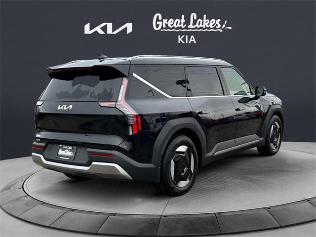 new 2025 Kia EV9 car, priced at $66,440