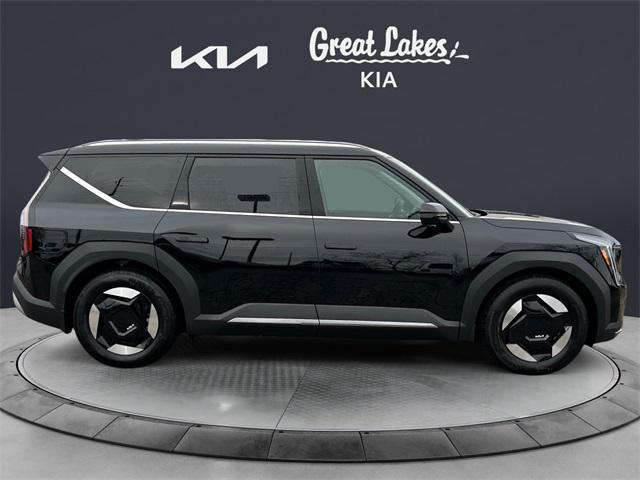 new 2025 Kia EV9 car, priced at $66,440