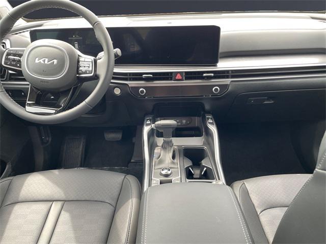 new 2025 Kia Sorento car, priced at $37,980
