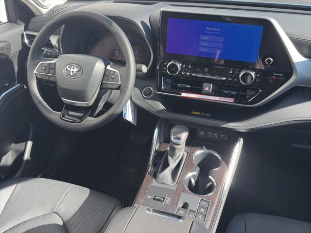 new 2025 Toyota Highlander Hybrid car, priced at $56,607