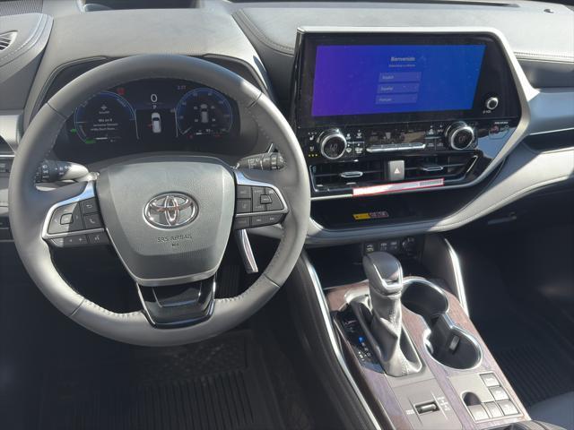 new 2025 Toyota Highlander Hybrid car, priced at $56,607