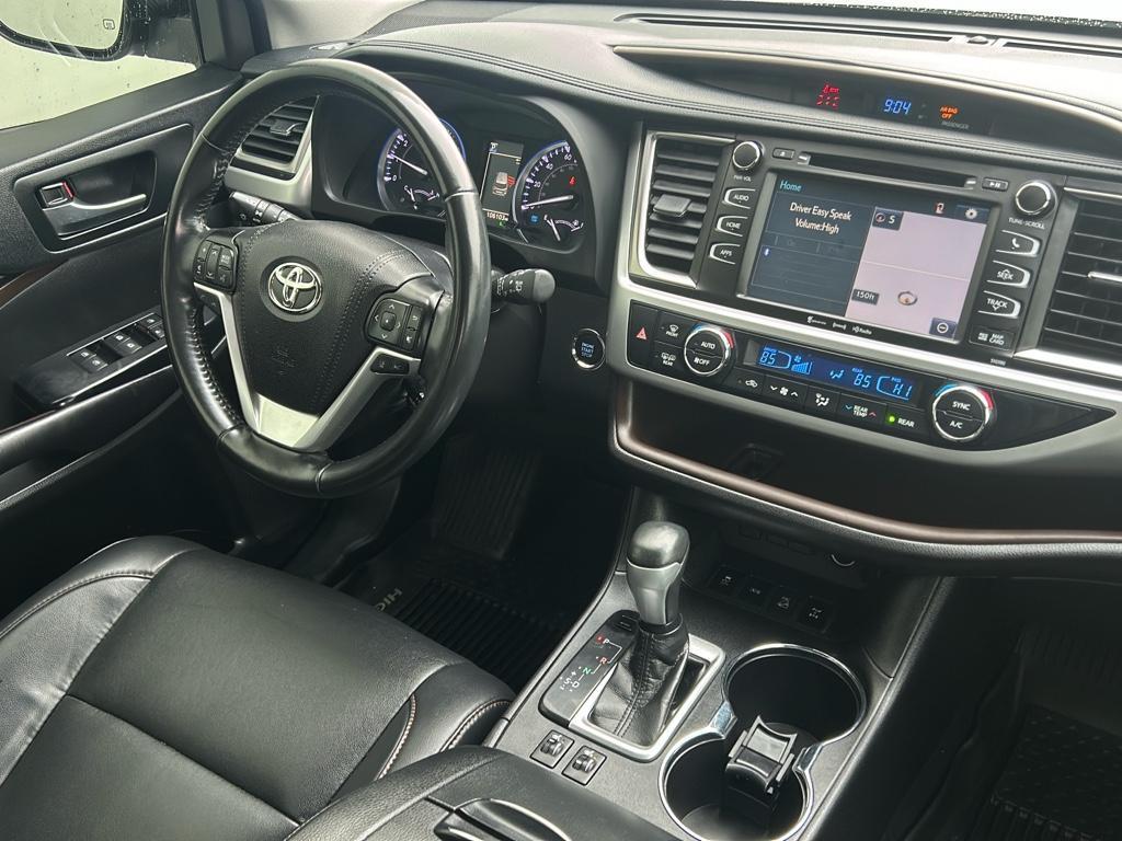 used 2019 Toyota Highlander car, priced at $27,500