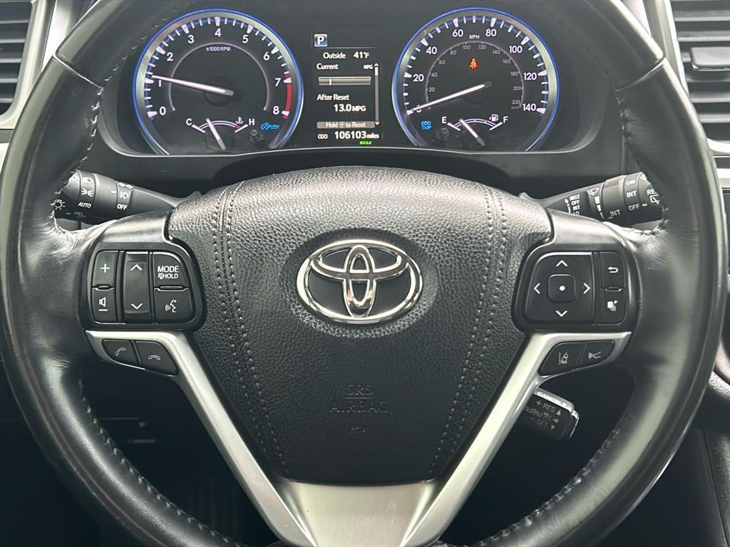 used 2019 Toyota Highlander car, priced at $27,500