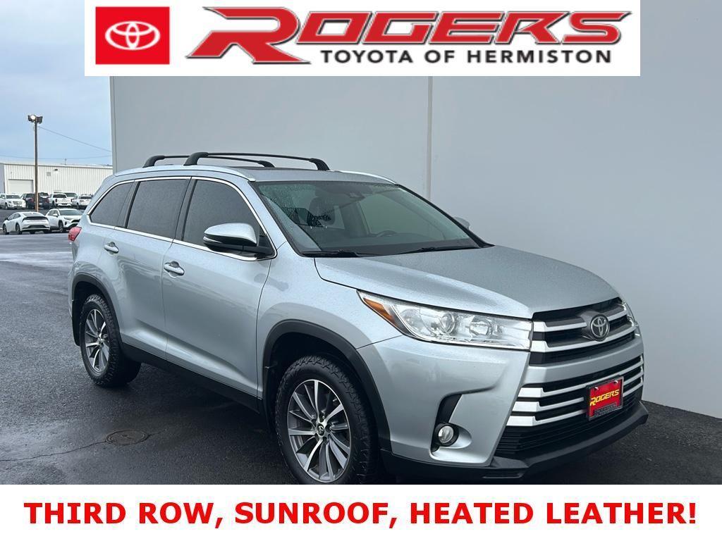 used 2019 Toyota Highlander car, priced at $27,500