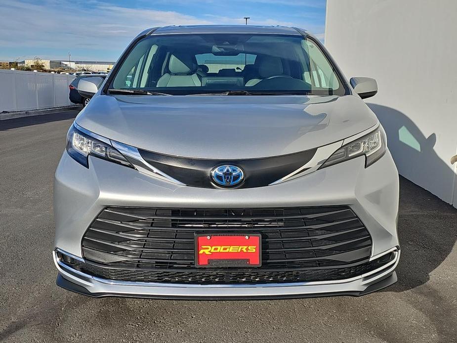 used 2023 Toyota Sienna car, priced at $46,999