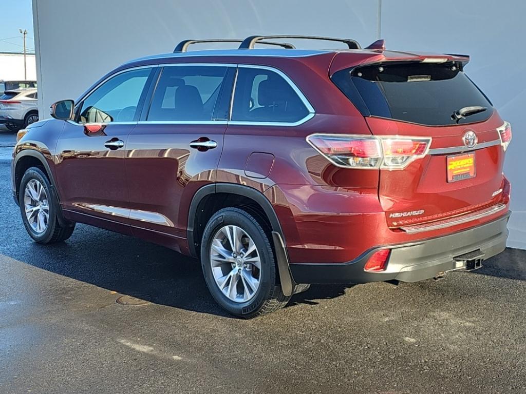 used 2015 Toyota Highlander car, priced at $19,900