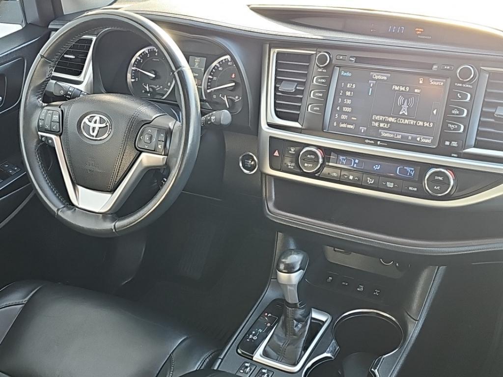 used 2015 Toyota Highlander car, priced at $19,900