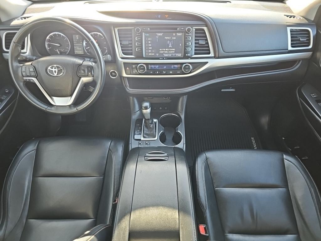 used 2015 Toyota Highlander car, priced at $19,900