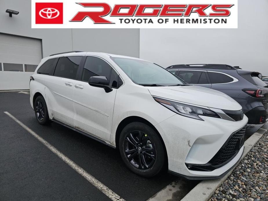 used 2022 Toyota Sienna car, priced at $49,900