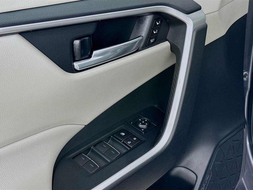 used 2022 Toyota RAV4 car, priced at $31,993