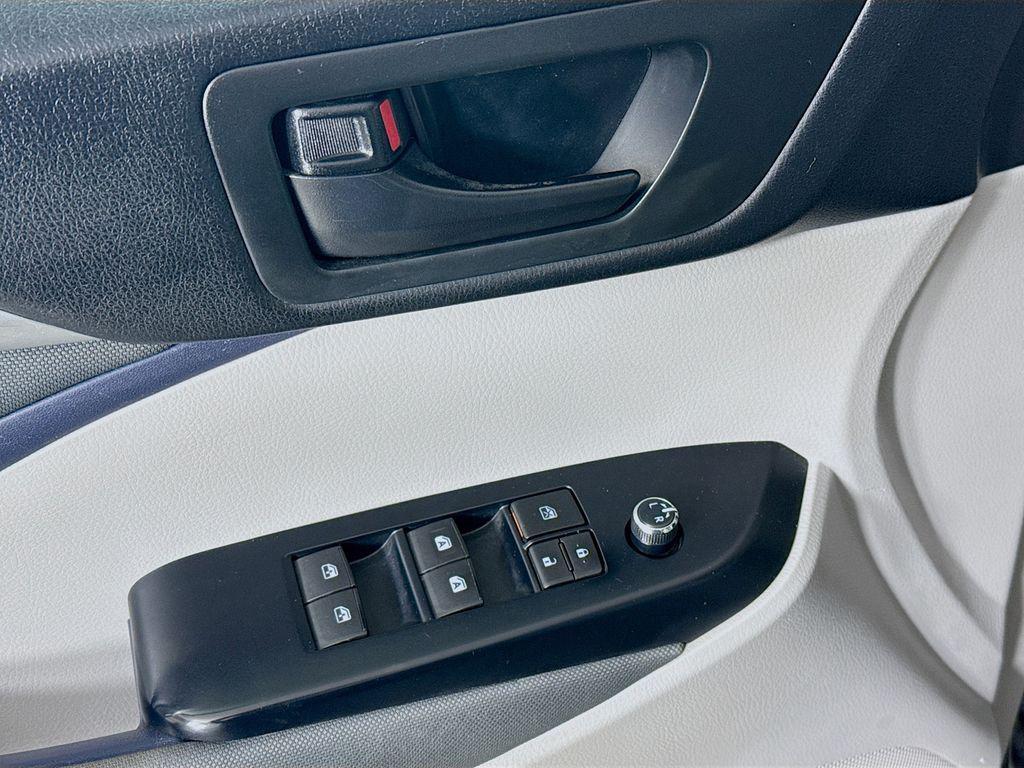 used 2017 Toyota Highlander car, priced at $21,993