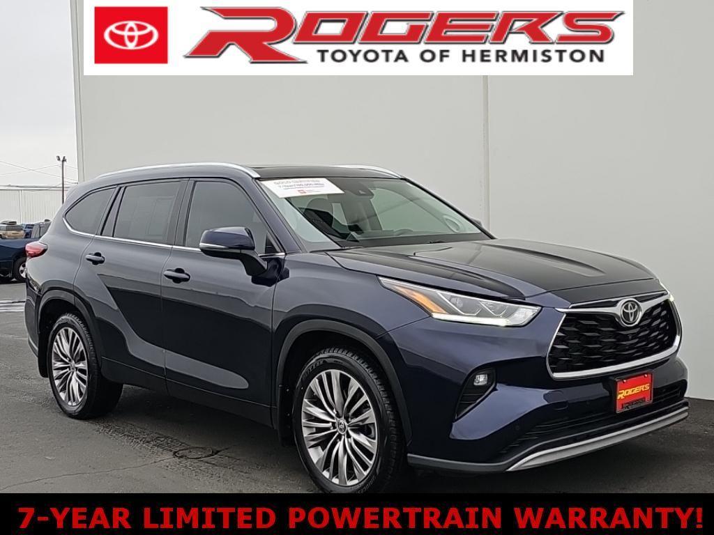 used 2021 Toyota Highlander car, priced at $41,900