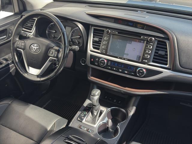 used 2018 Toyota Highlander car, priced at $26,900