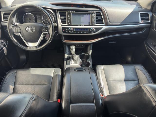 used 2018 Toyota Highlander car, priced at $26,900