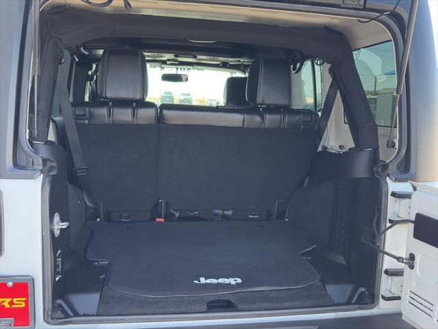 used 2015 Jeep Wrangler Unlimited car, priced at $27,900