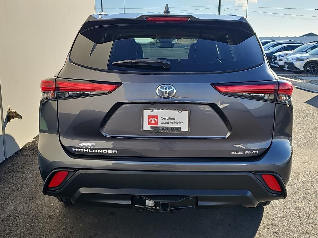 used 2022 Toyota Highlander car, priced at $40,500