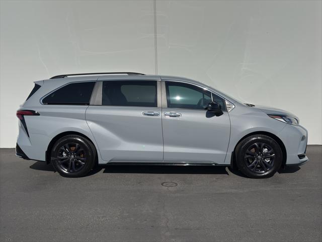new 2024 Toyota Sienna car, priced at $52,900