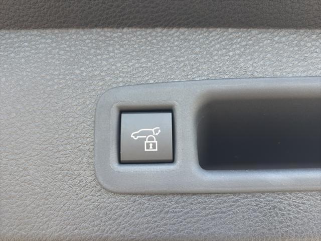 new 2025 Toyota Sienna car, priced at $61,075