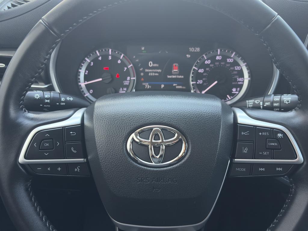 used 2023 Toyota Highlander car, priced at $37,999