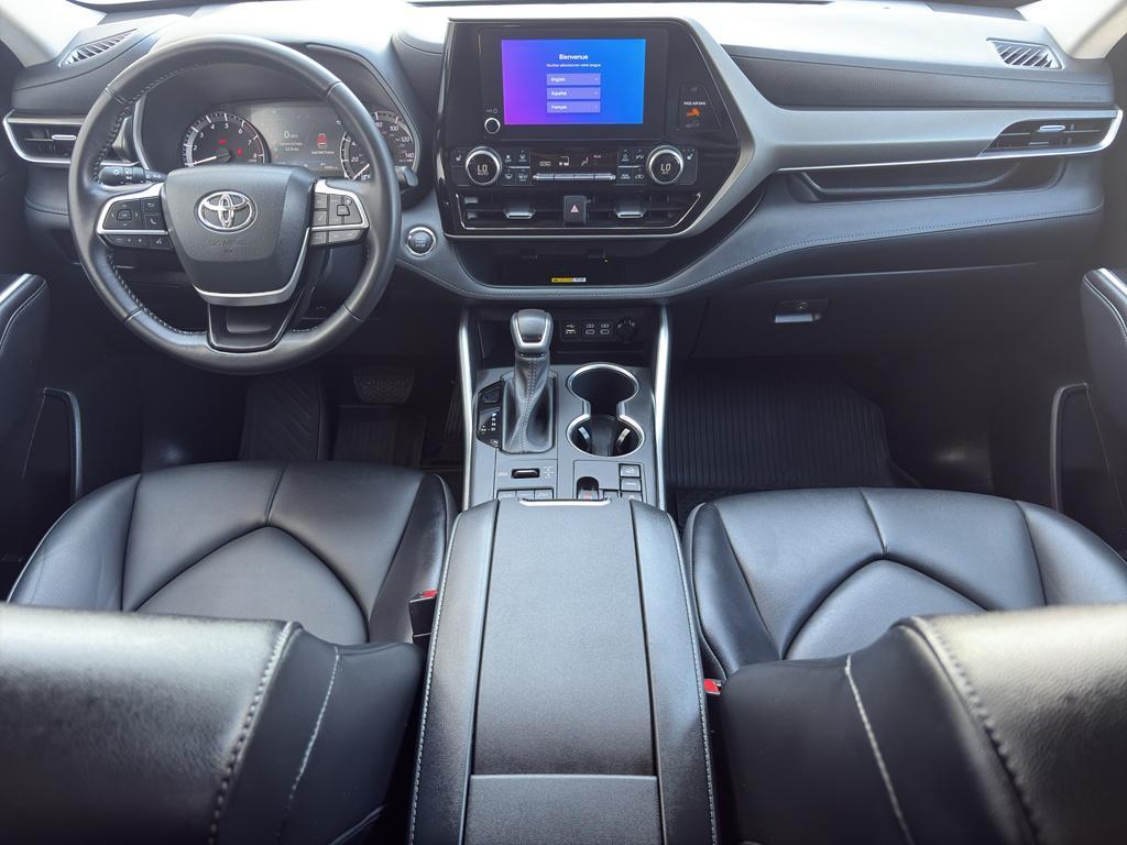 used 2023 Toyota Highlander car, priced at $37,999