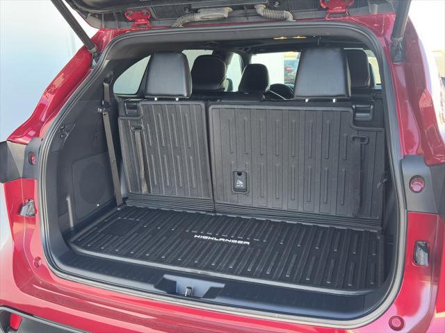 used 2023 Toyota Highlander car, priced at $44,900