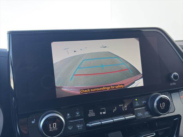 used 2023 Toyota Highlander car, priced at $44,900