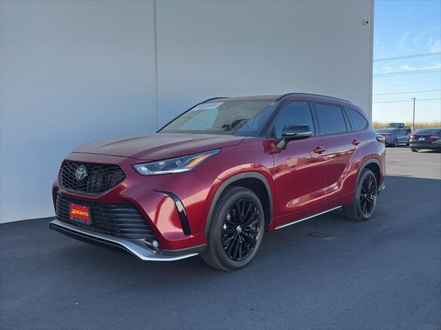 used 2023 Toyota Highlander car, priced at $44,900