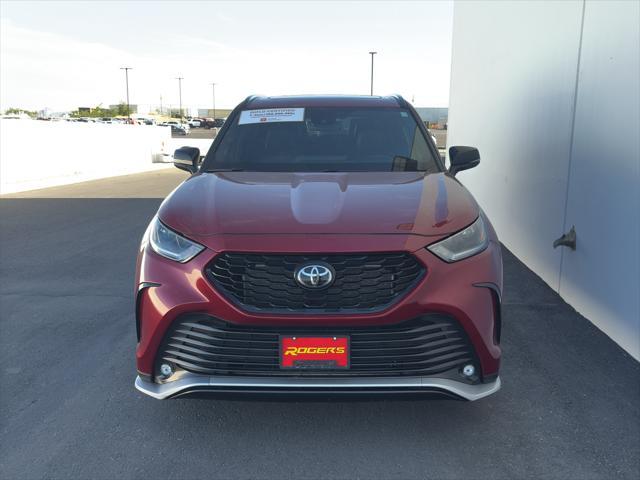 used 2023 Toyota Highlander car, priced at $44,900