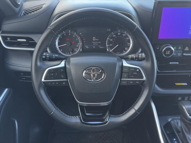 used 2023 Toyota Highlander car, priced at $44,900