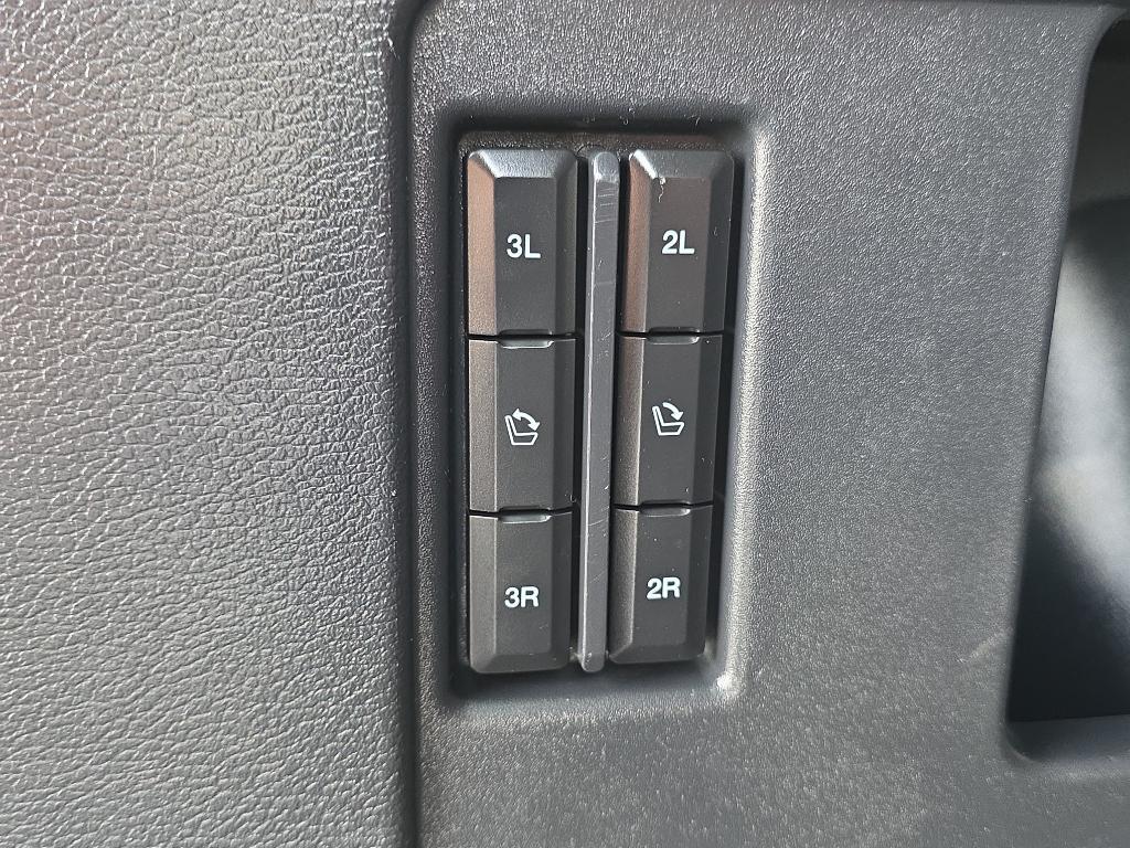 used 2023 Ford Expedition car, priced at $53,443