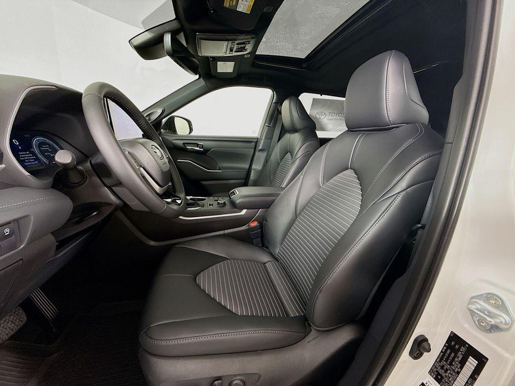 new 2026 Toyota Highlander car, priced at $50,573