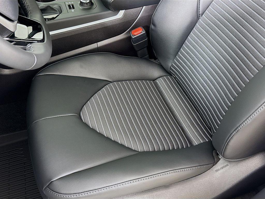 new 2026 Toyota Highlander car, priced at $50,573