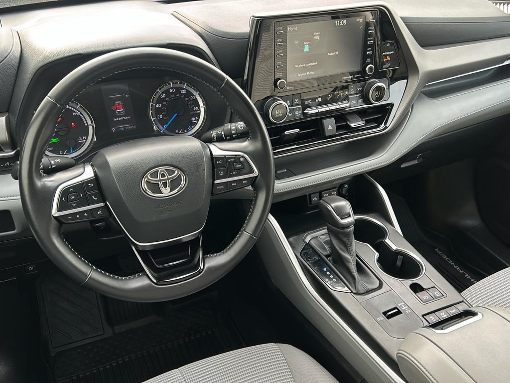 used 2020 Toyota Highlander Hybrid car, priced at $34,900