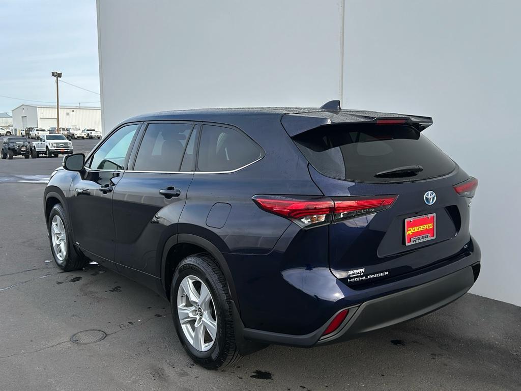 used 2020 Toyota Highlander Hybrid car, priced at $34,900