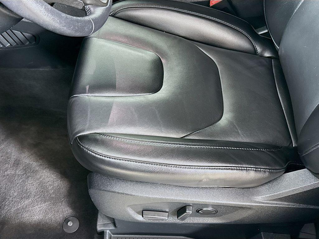 used 2022 Ford Edge car, priced at $22,900